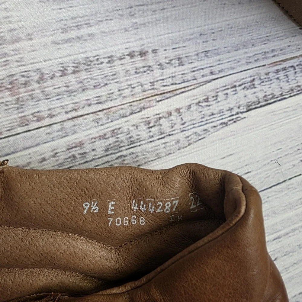 Florsheim Field Plain Toe Brown Leather Chukka Boot Nubuck Mens 9.5 E‎ Vibram